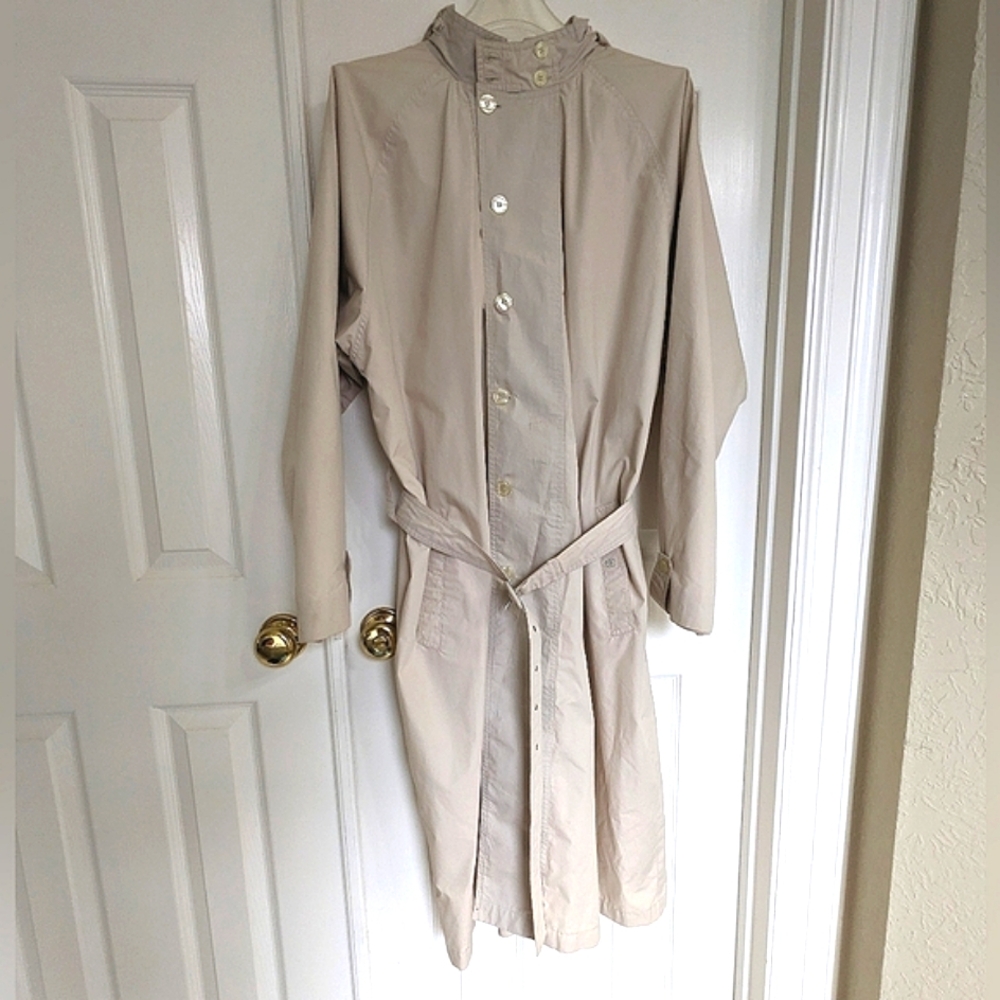 Oleg Cassini vintage In Very Good Condition
